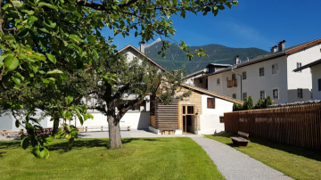 998d35be-0247-40ed-bec4-1866487b4569